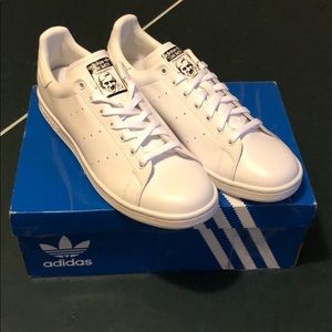 Brand new Stan Smiths!!